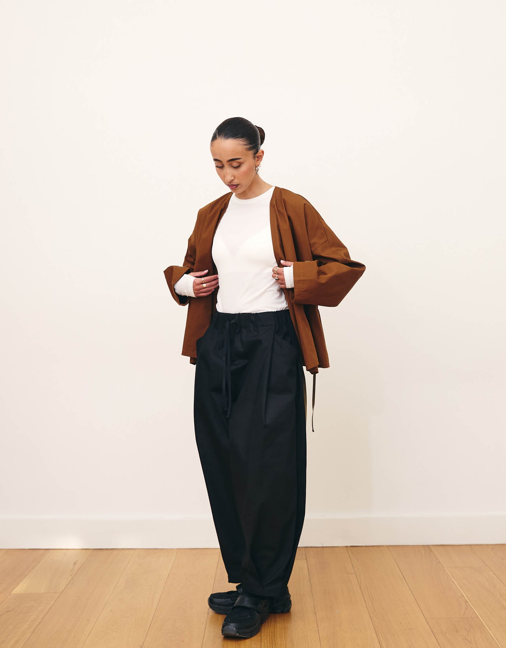 CURVED PANTS CHAPTER 4 _ BLACK