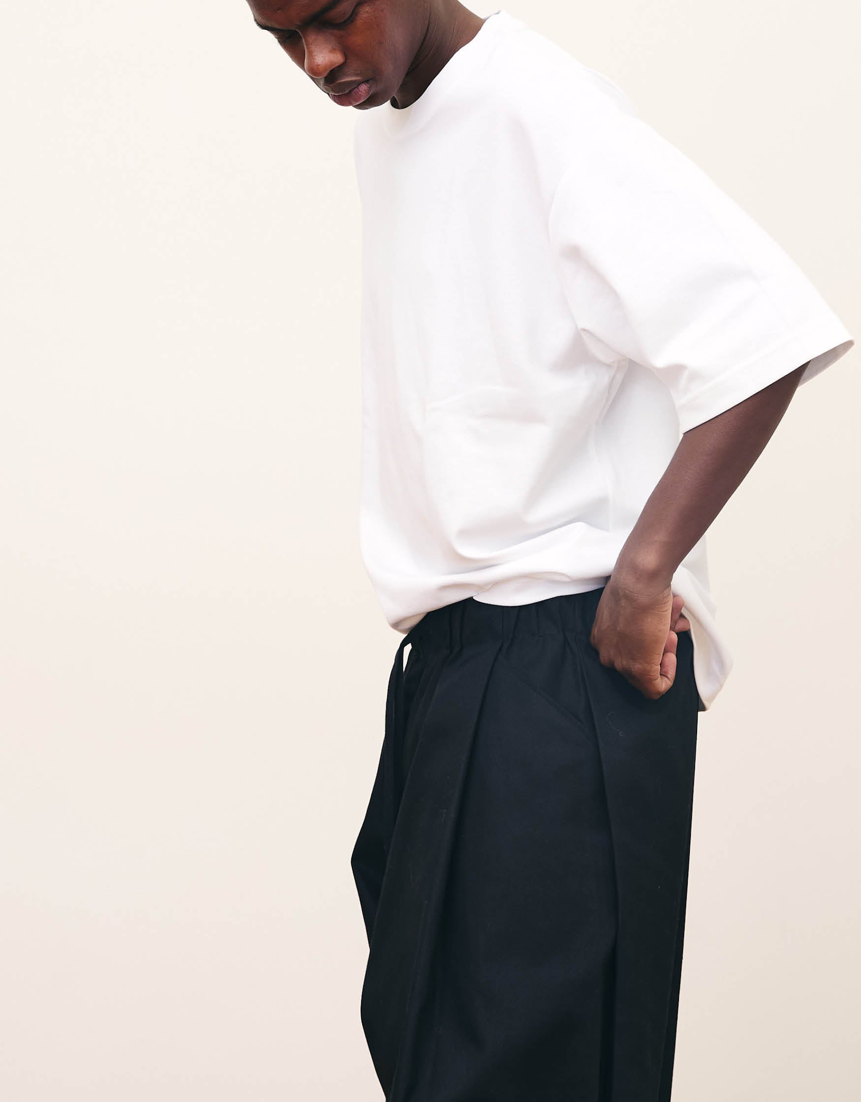 CURVED PANTS CHAPTER 4 _ BLACK