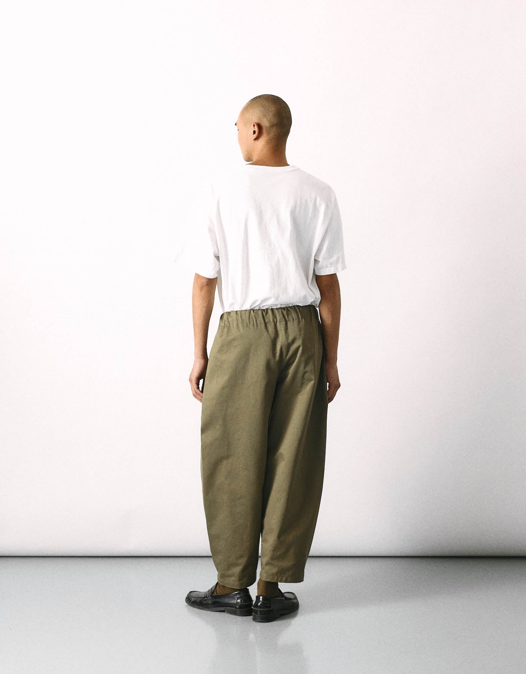 CURVED PANTS CHAPTER 4