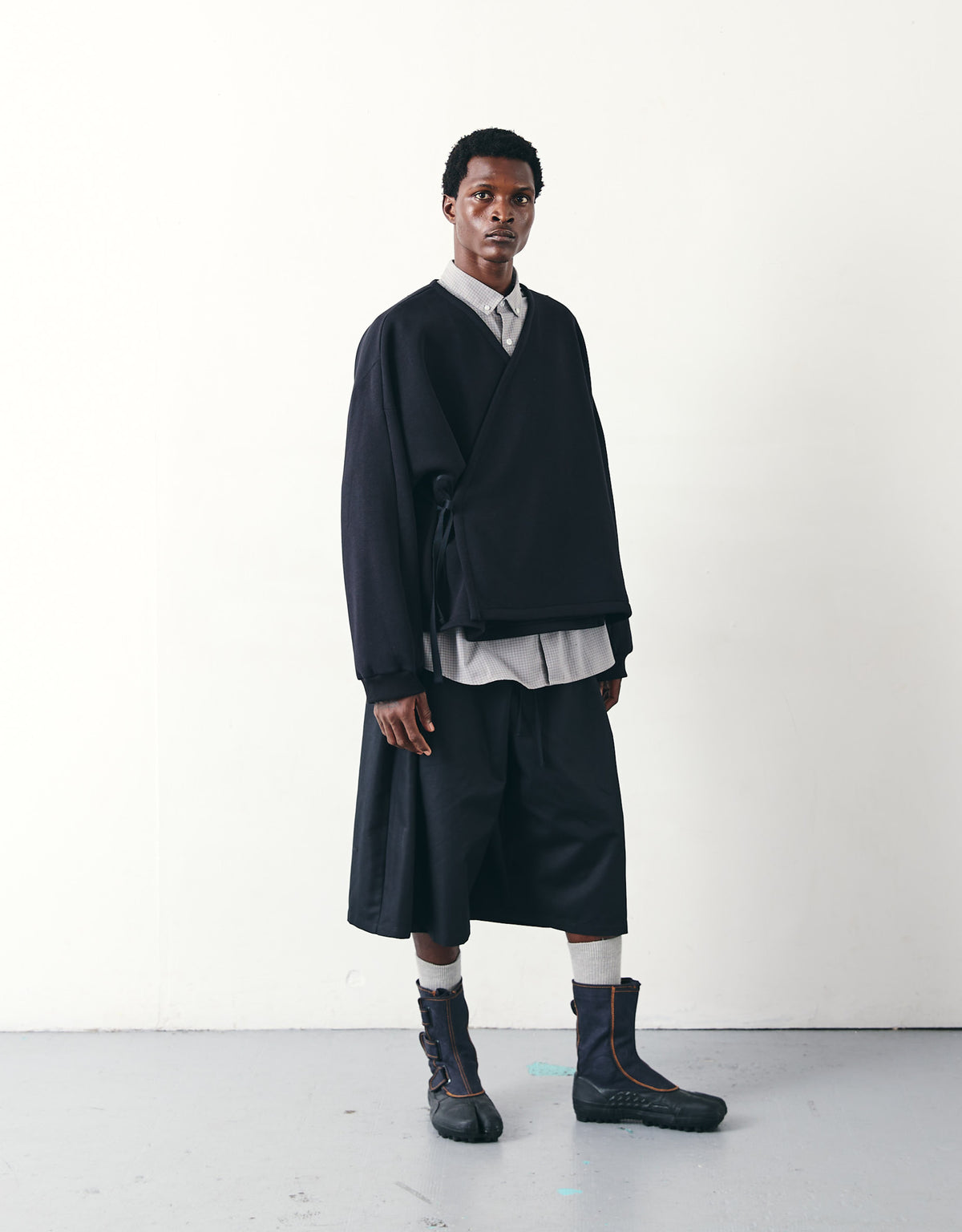LONG SHORTS CHAPTER 2 _ BLACK