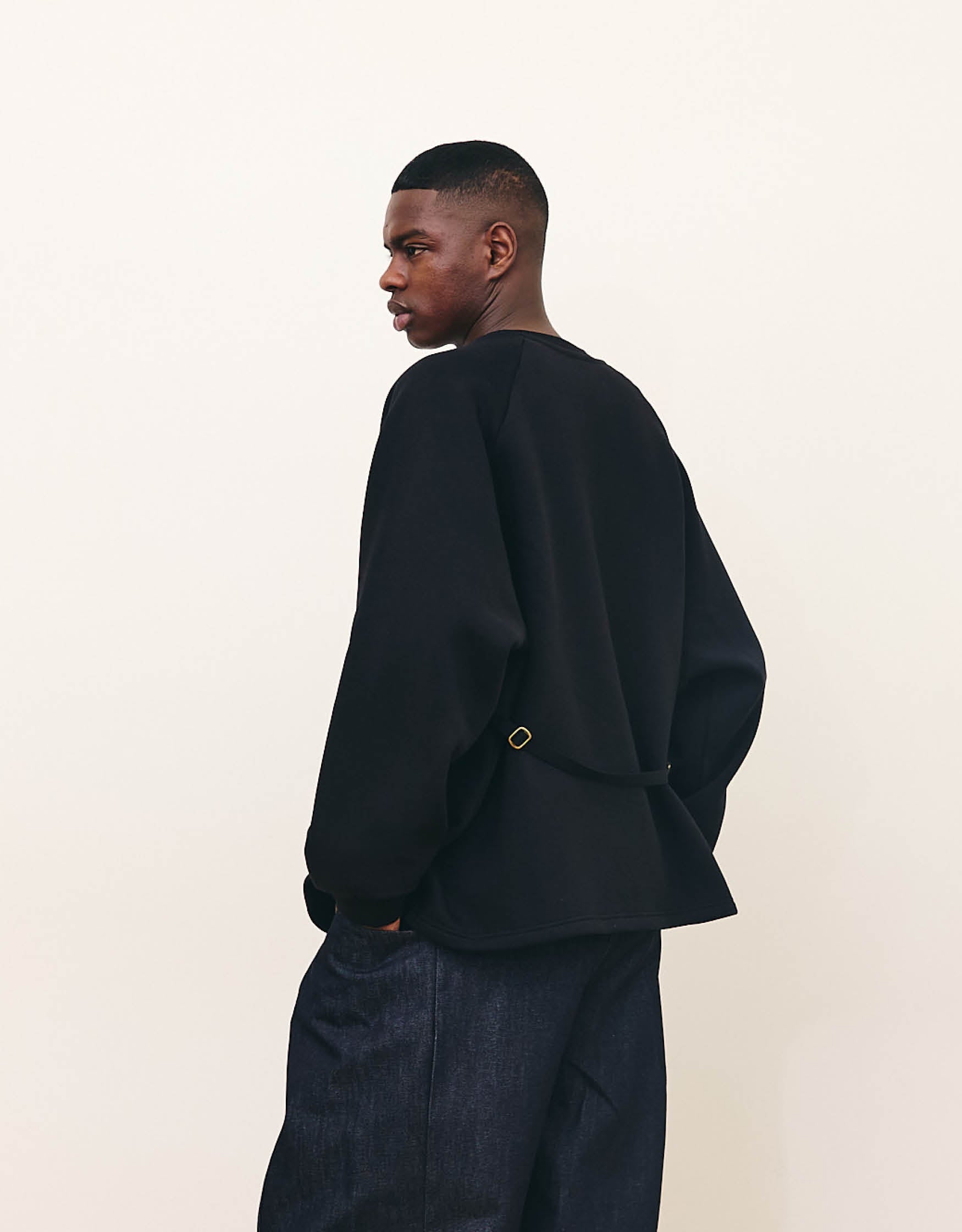 SWEATSHIRT CHAPITRE 4 _ NOIR